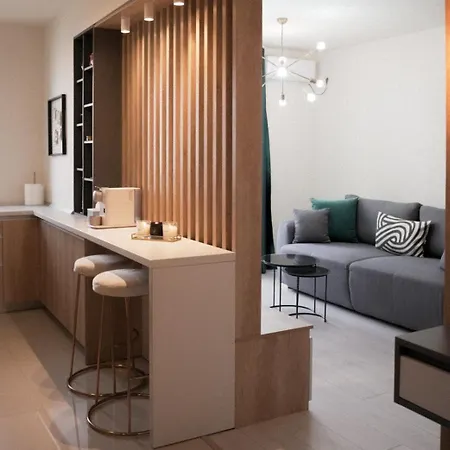 Skyline Loft - Premiere Hospital - Private Parking Apartamento *