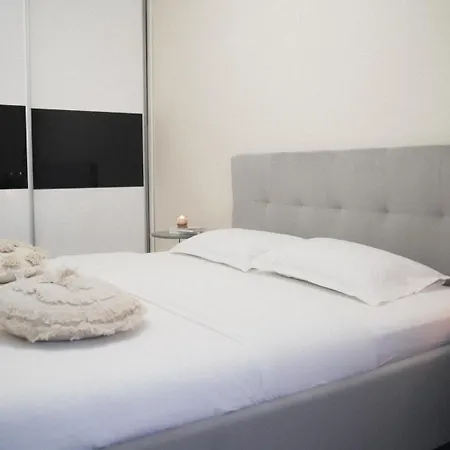 Skyline Loft - Premiere Hospital - Private Parking