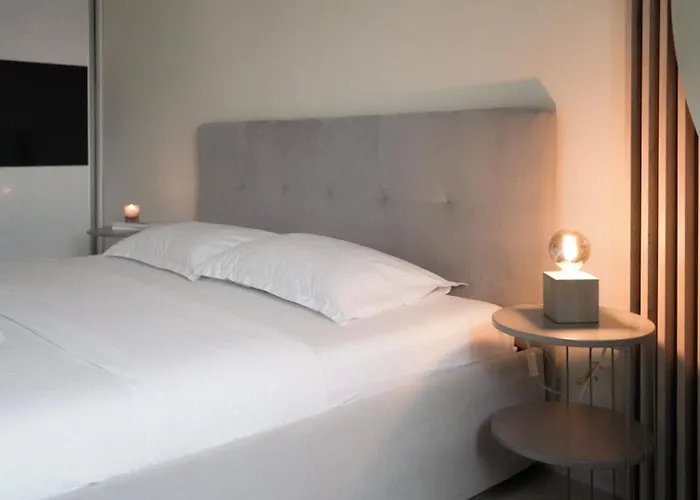 Skyline Loft - Premiere Hospital - Private Parking Lejlighed