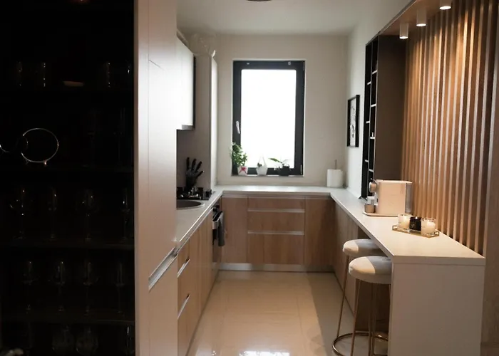 Skyline Loft - Premiere Hospital - Private Parking *